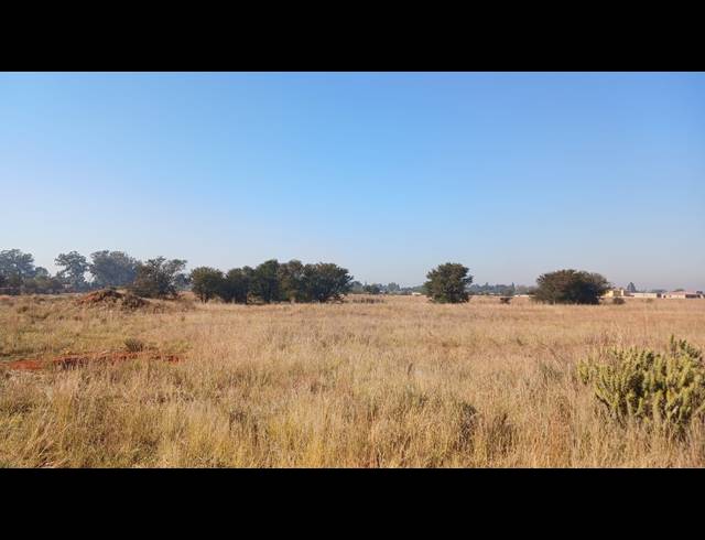 8,908M² VACANT LAND FOR SALE IN UNITAS PARK
